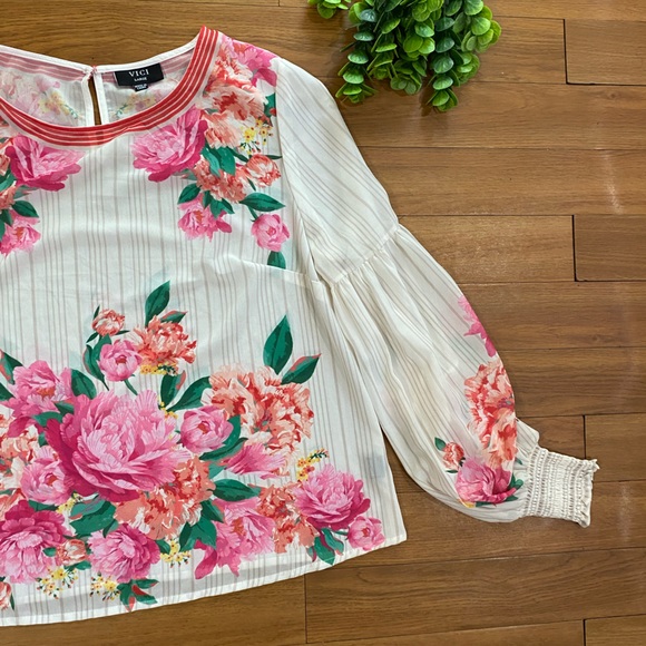 Vici floral boho blouse size large EUC - Picture 3 of 5